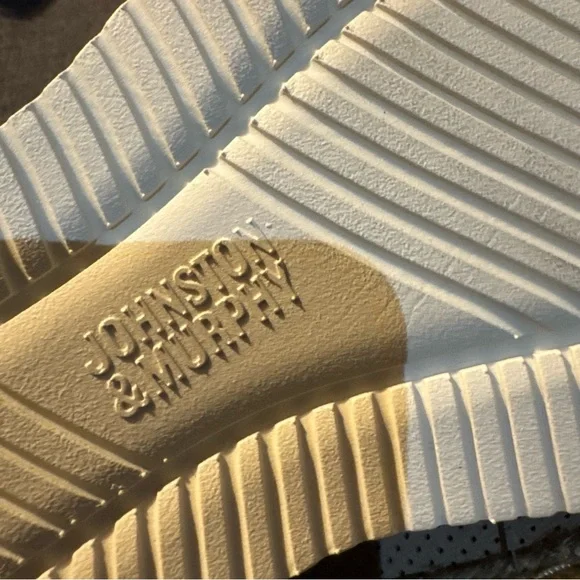 NWT Johnston & Murphy Upton Perfed Plain Toe Color: Taupe Nubuck Sz 8,5 (no box) - Picture 12 of 12